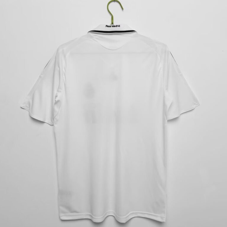 Real Madrid home football shirts for the 2008/09 season photo review