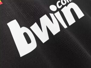 Real Madrid away football shirts for the 2008/09 season - Image 8
