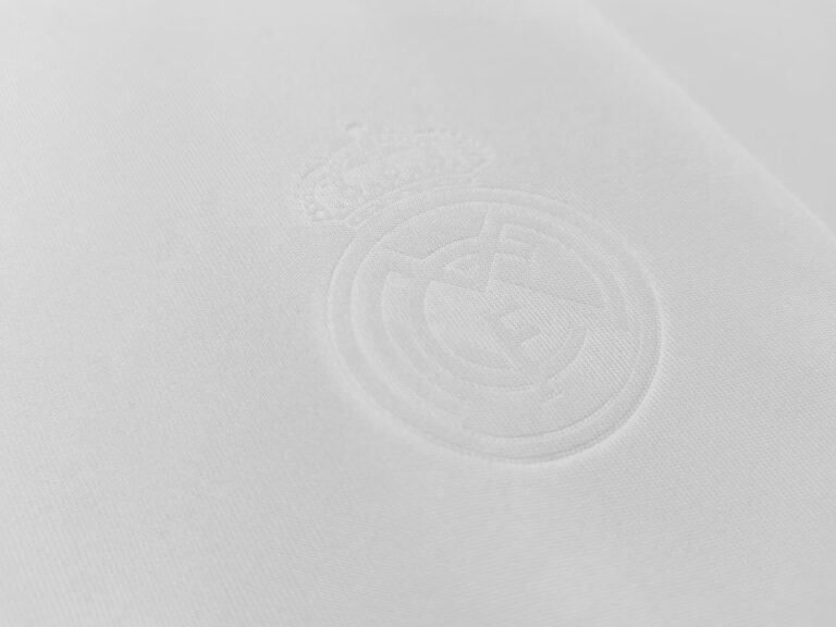 Real Madrid home football shirts for the 2008/09 season photo review