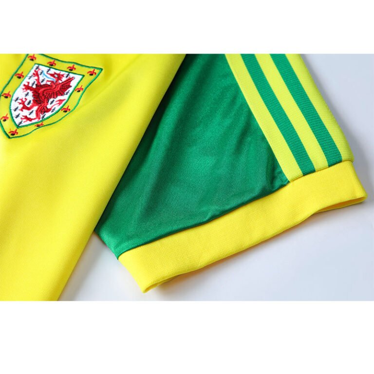 1982 Wales Away retro football jersey