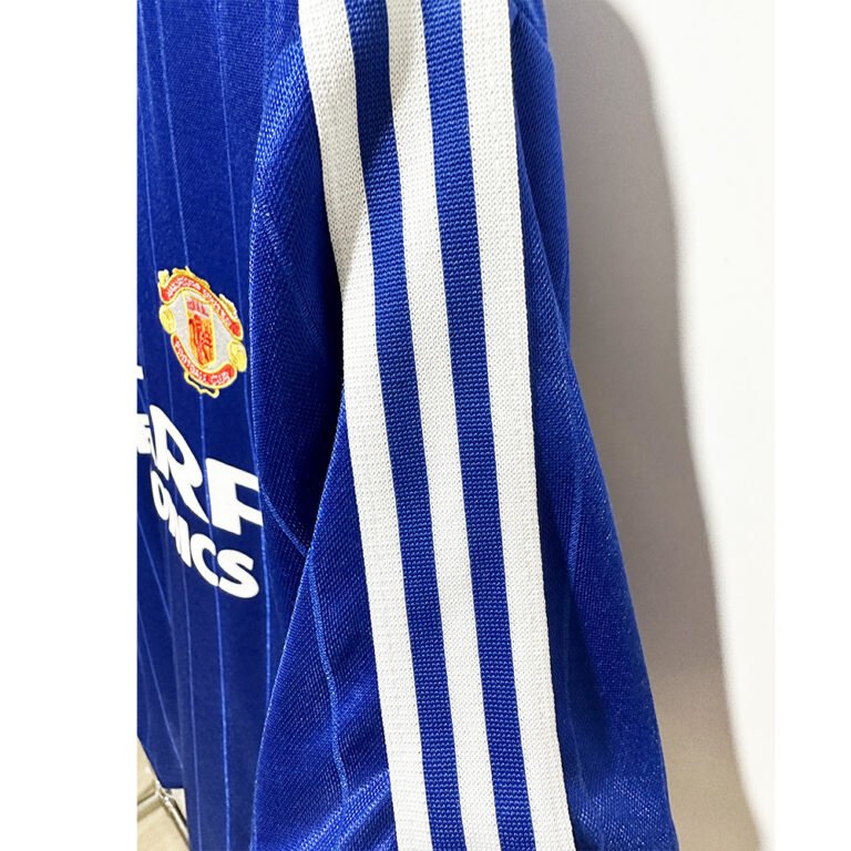 1982-83 Manchester united Third retro football jersey
