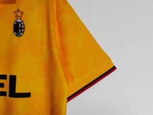 1995/96 AC Milan Simone #20 Away Retro Jersey – Featuring the iconic away kit design and Simone's #20 jersey from AC Milan's 1995/96 season.