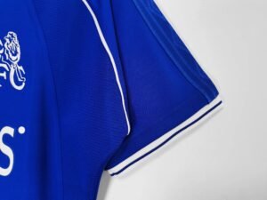 1999/01 Chelsea Home Retro Jersey, Chelsea classic football shirt, commemorating the Blues' legendary moments.