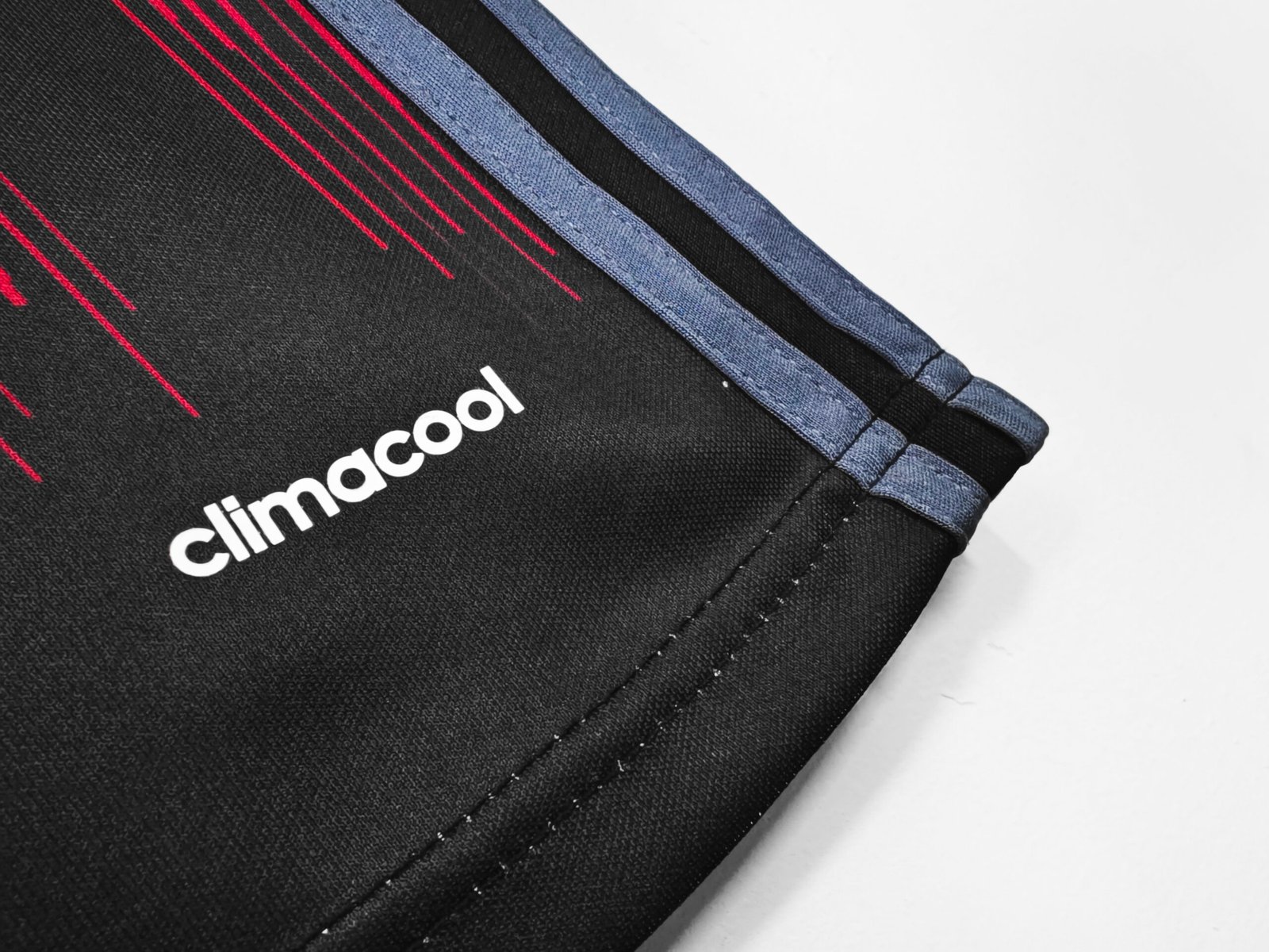 2016/17 AC Milan Home Retro Football Jersey – Classic red and black striped kit with vintage club detailing.