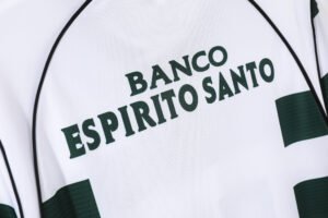 Ronaldo #28 Sporting CP 02/03 Retro Jersey – Classic Cristiano Ronaldo Sporting Lisbon shirt from his breakout season.