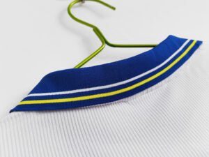 1998/00 Chelsea Away Retro Jersey, classic Chelsea away kit replica, a must-have for Chelsea fans and collectors.