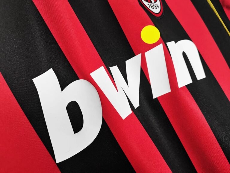 Kaka 2006/07 AC Milan Retro Jersey – Classic AC Milan Football Shirt