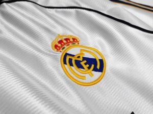 Real Madrid 1998-2000 home jersey replica