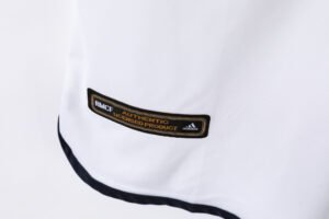 Real Madrid 2000/01 home jersey replica