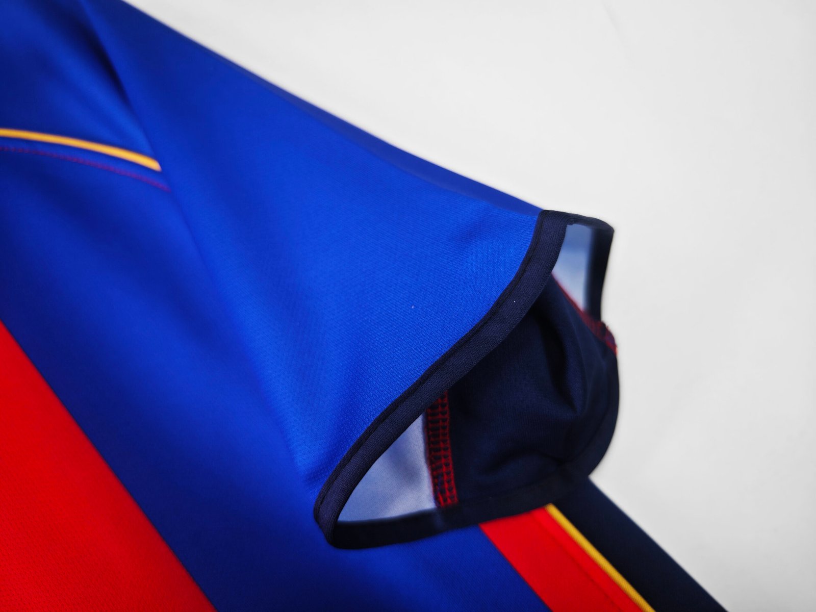 Barcelona 2001/02 home jersey replica