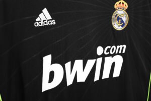 Classic Real Madrid 10/11 away jersey