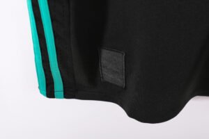 Classic Real Madrid 17/18 away kit