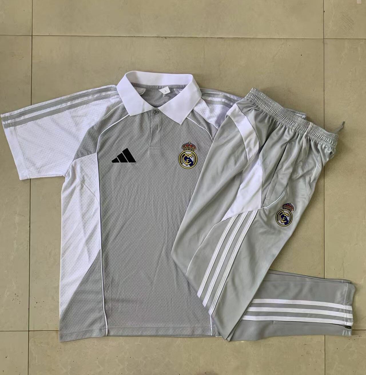 Real Madrid Training POLO greyish white Kit 2025/26