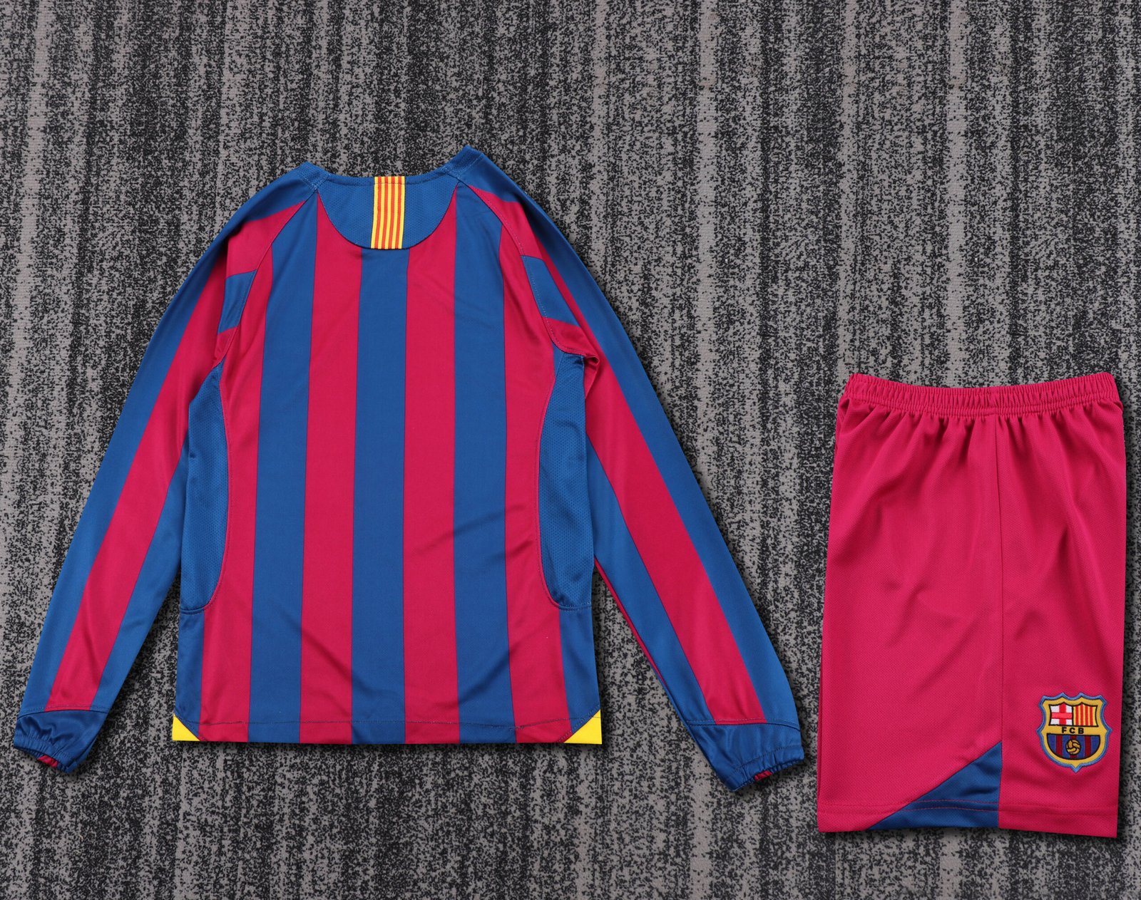 Kids Retro Barcelona Home Jersey 2005/06 Long Sleeve