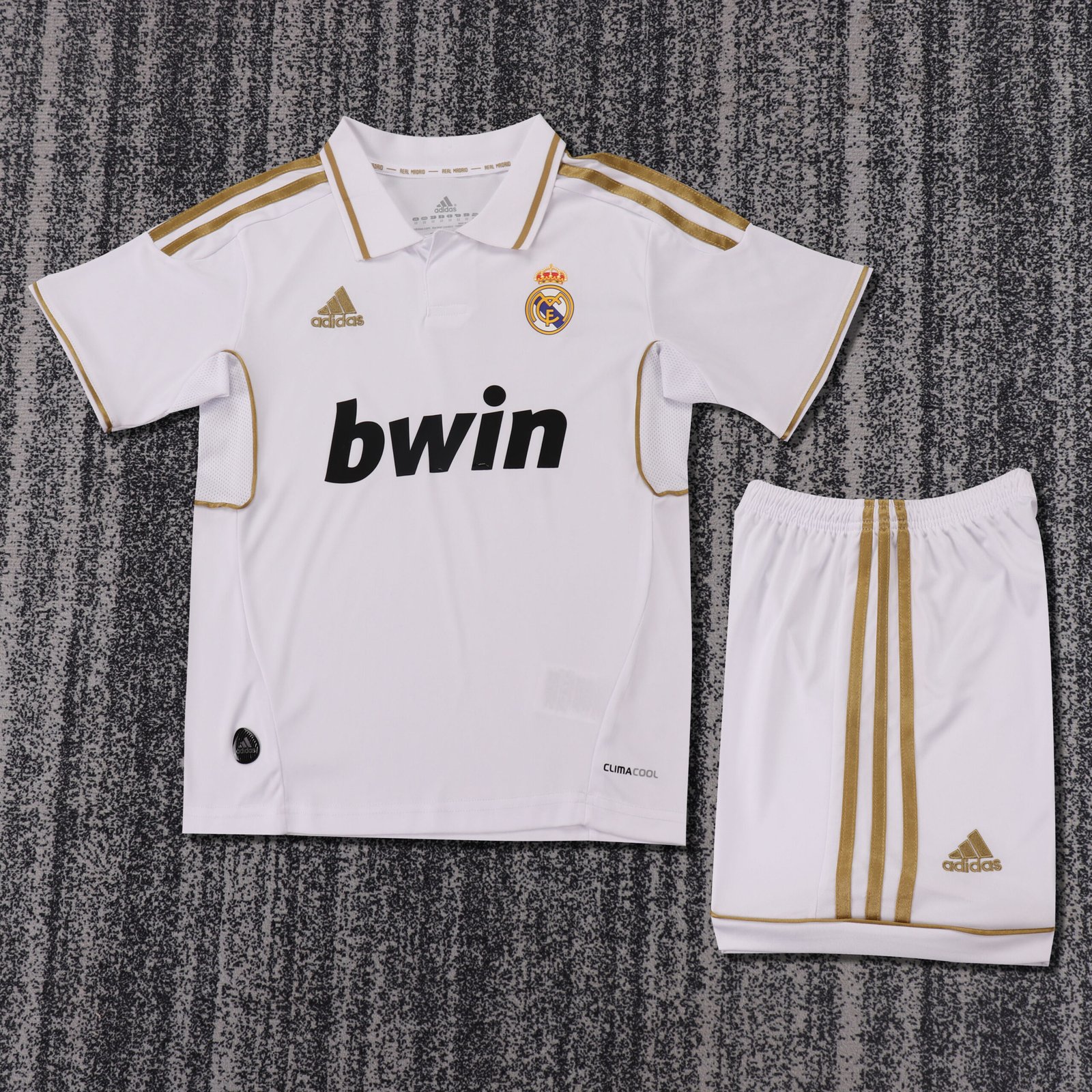 Kids Retro Real Madrid Home Jersey 2011/12