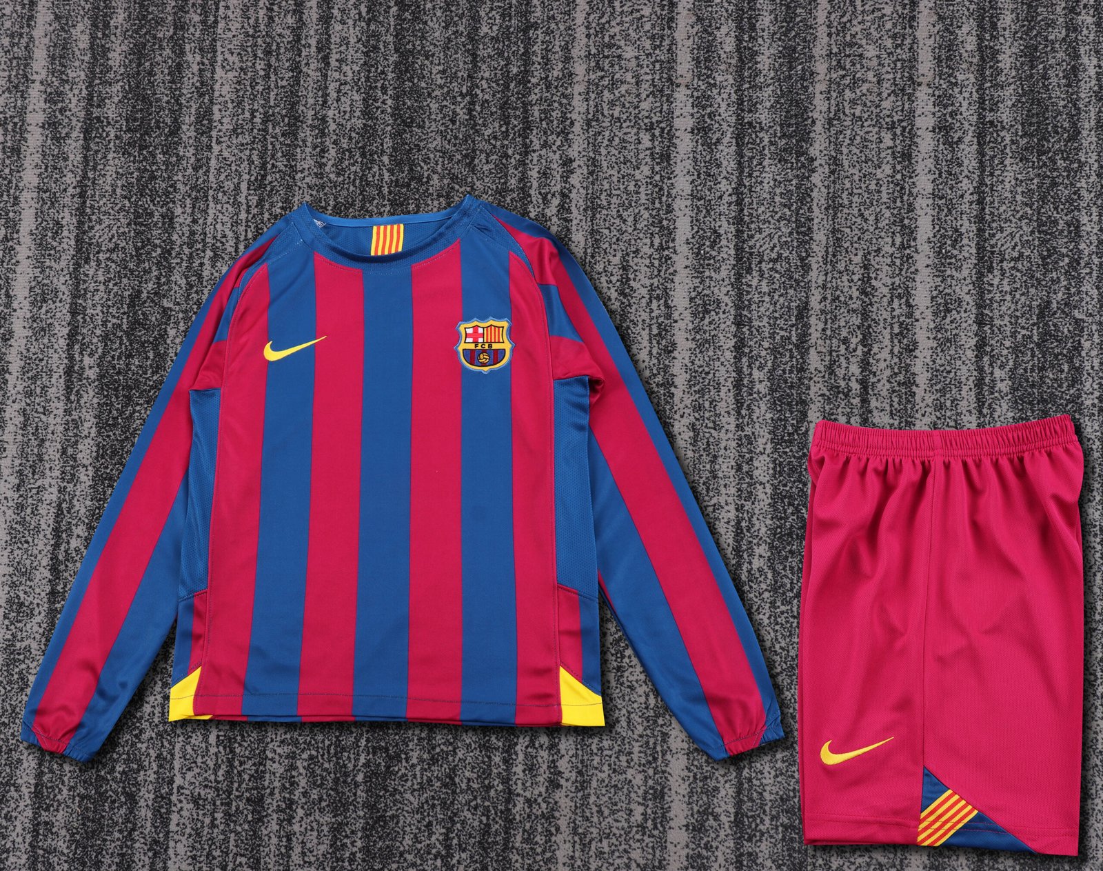 Kids Retro Barcelona Home Jersey 2005/06 Long Sleeve