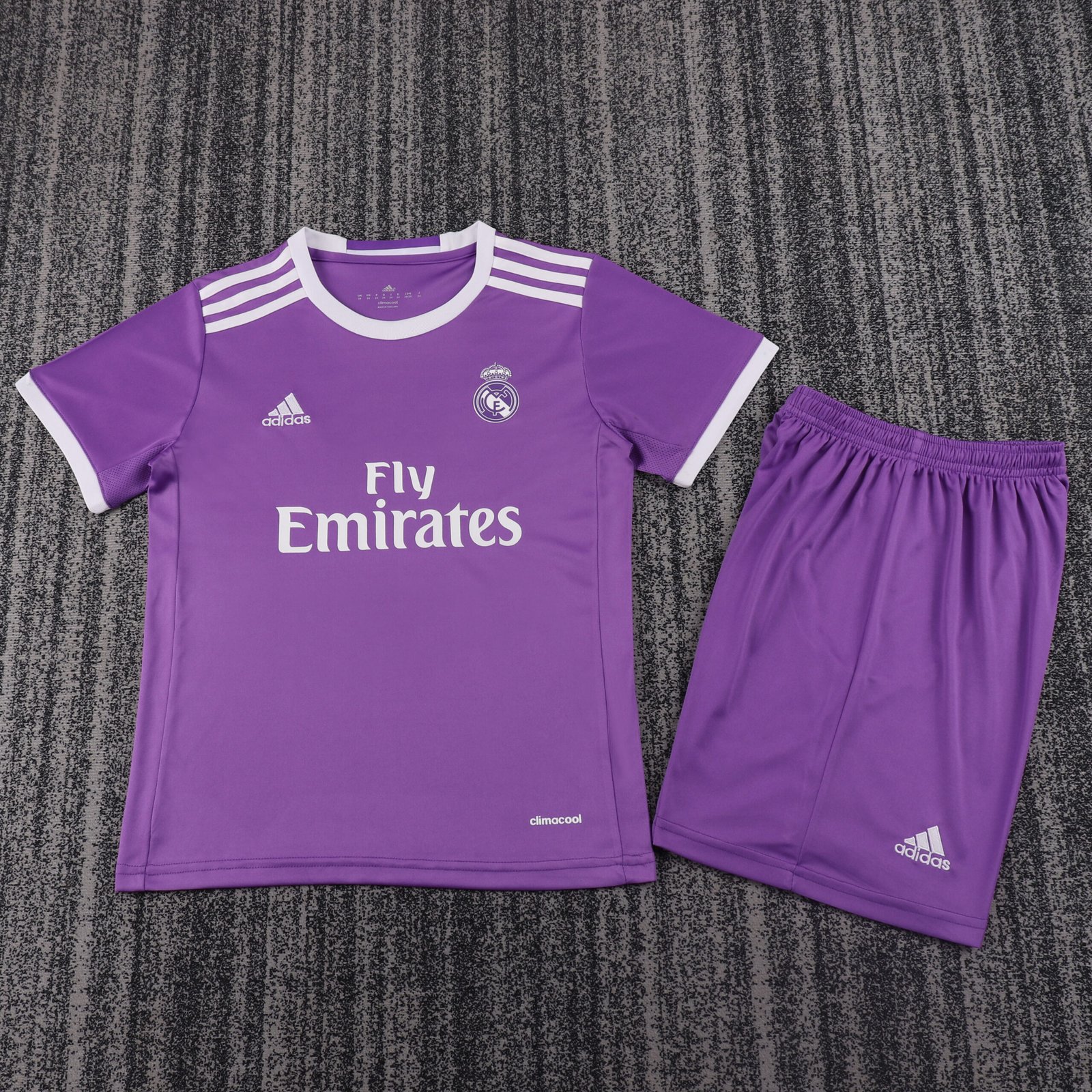 Kids Retro Real Madrid Away Jersey 2016/17
