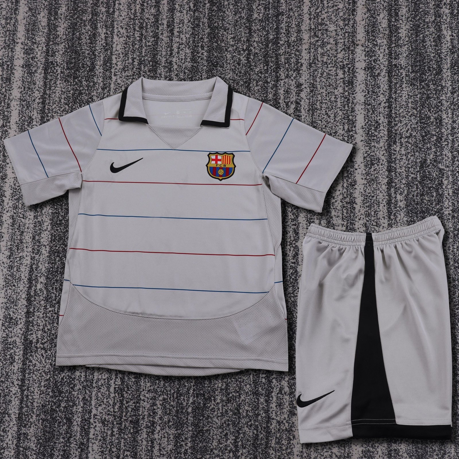 Kids Retro Barcelona Away Jersey 2003/04