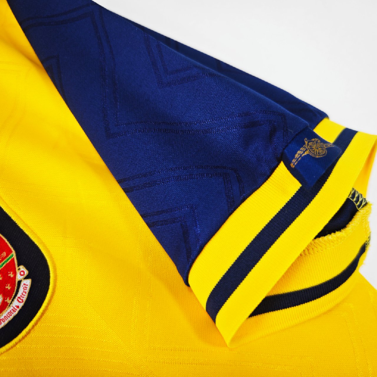 Retro Arsenal Away Jersey 1996/97