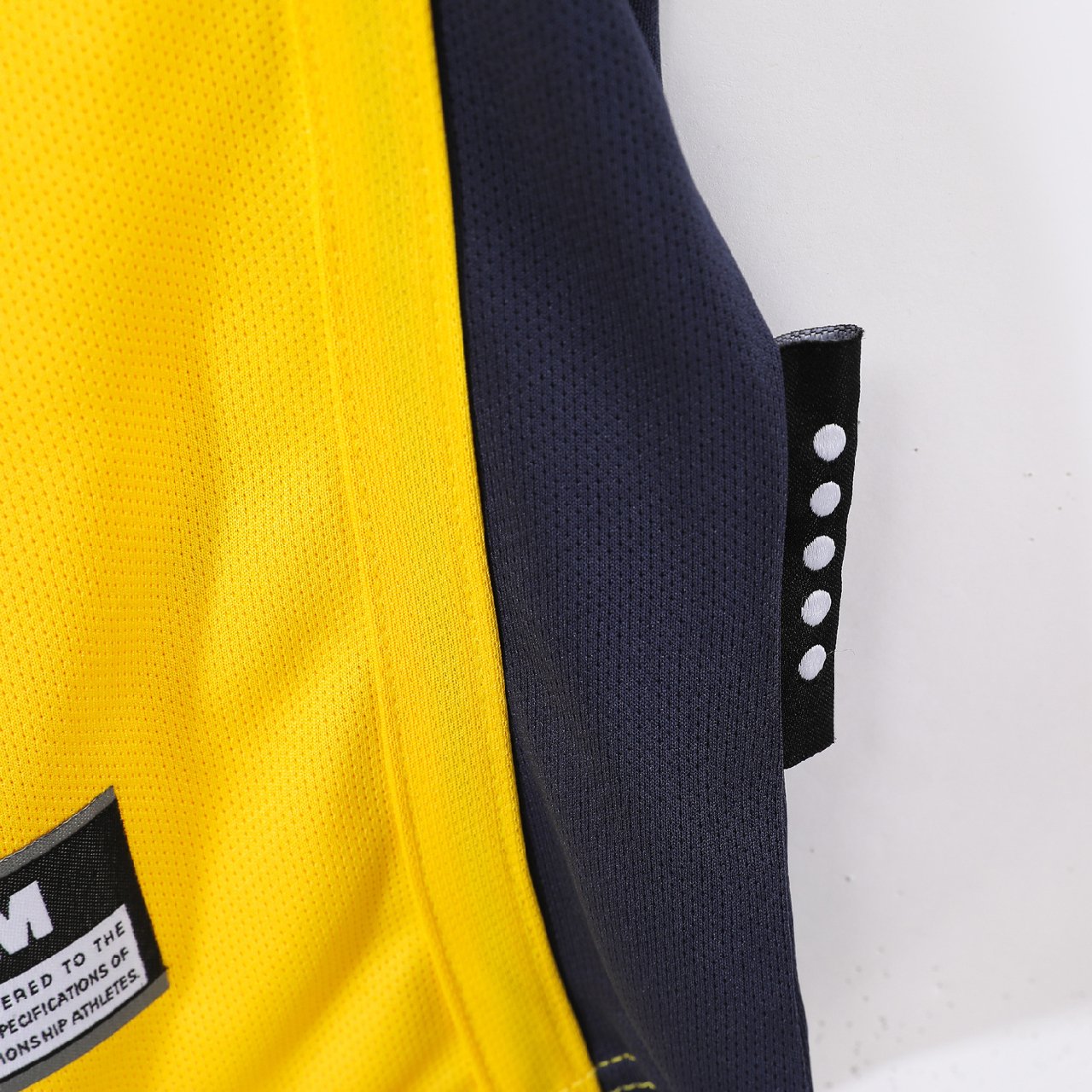 Retro Arsenal Away Jersey 2000/01