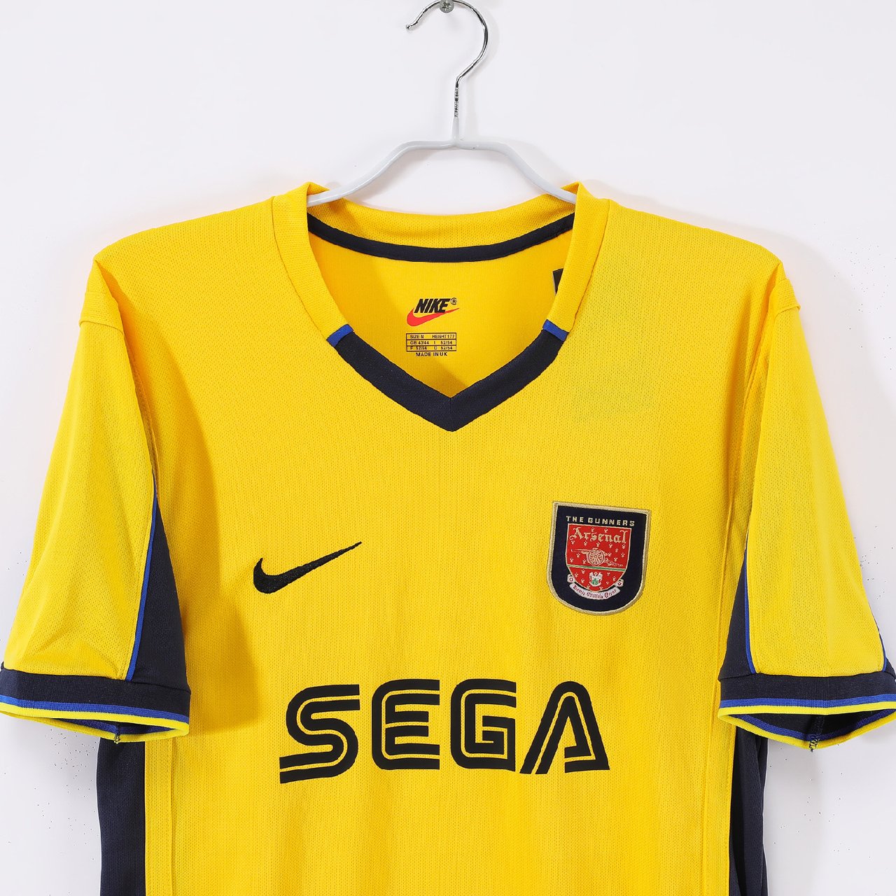 Retro Arsenal Away Jersey 2000/01