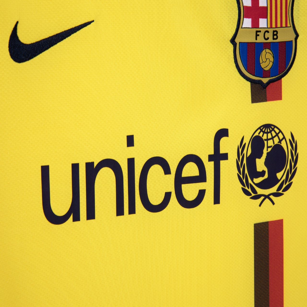 Retro Barcelona Away Jersey 2008/09