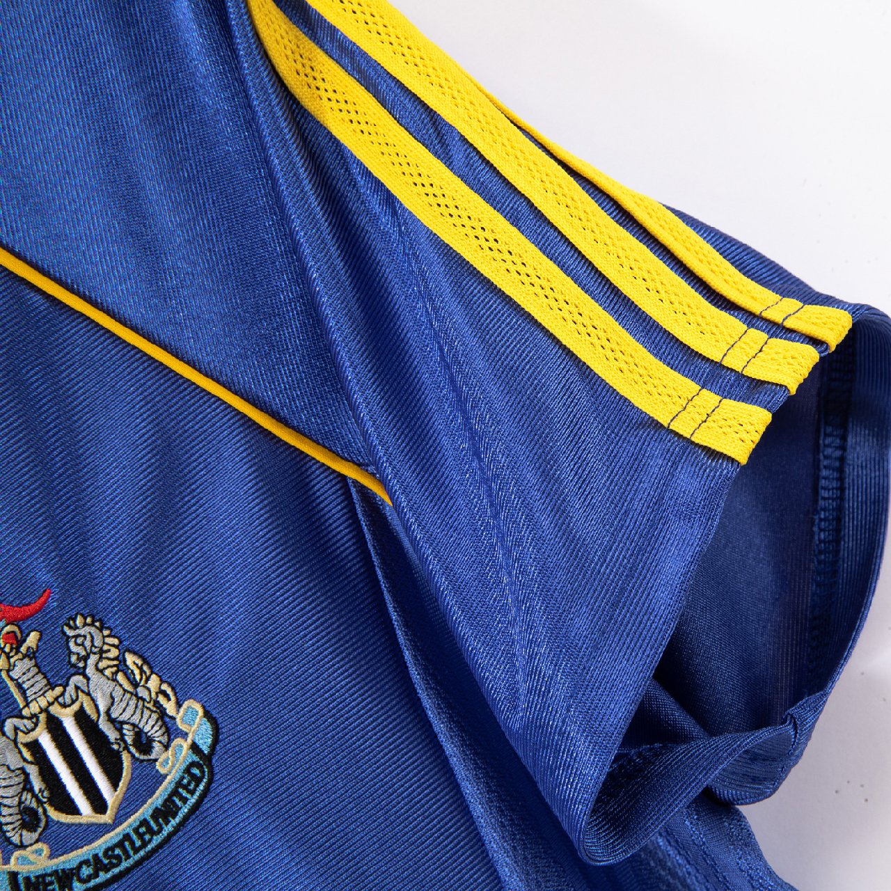 Retro Newcastle United Away Jersey 1998/00